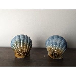 Vintage Nautical Sea Shell Clam Salt and Pepper Shaker Set Made in Japan